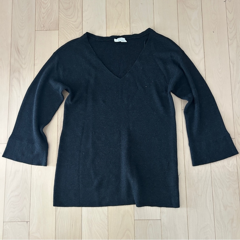 H&M Basic Thin Black Ribbed Vneck Sweater